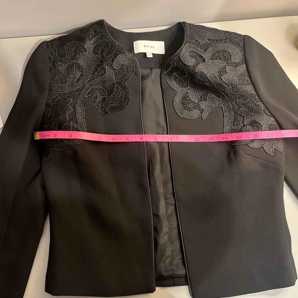 EUC Reiss Black Embroidered Arie Lace Panel Jacket- size 4 - Picture 7 of 10